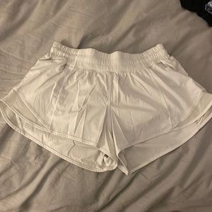 Lululemon Hotty Hot 2.5 Shorts